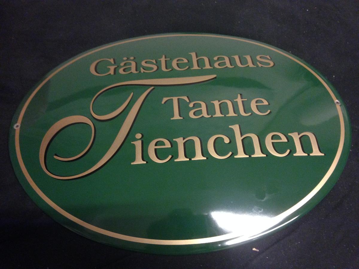 Gaestehaus Tante Tienchen 7 Minuten Zu Fuss Zum Europa Park , Plus Kostenloses Parkplatzticket Rulantica ,Alle Unsere Suiten Haben Einen Balkon ルスト エクステリア 写真